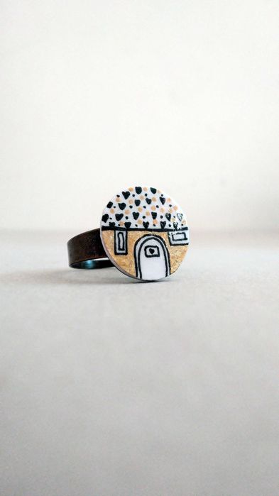 Anel ajustável com casinha