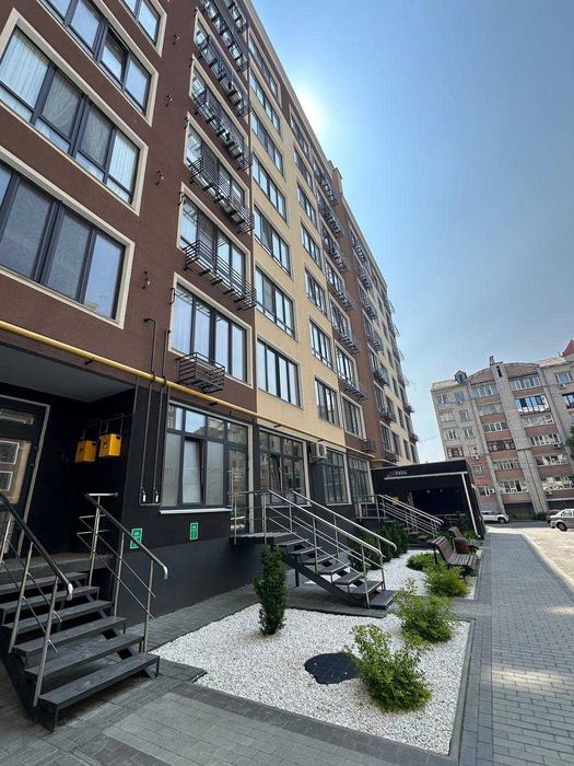 Продаж 2-кімнатної квартири в новому будинку в центрі міста