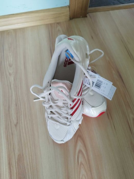 Buty Adidas r. 39 1/3