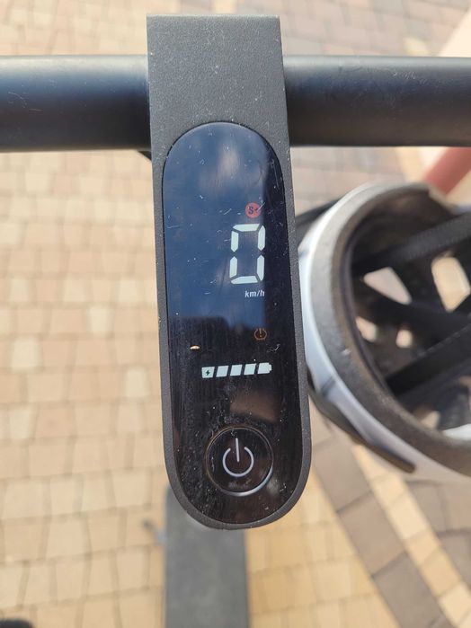 Sprzedam hulajnogę Xiaomi Electric Scooter 4 Ultra
