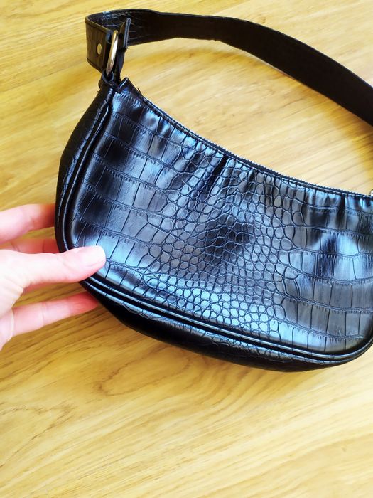 Сумка  багет  HM