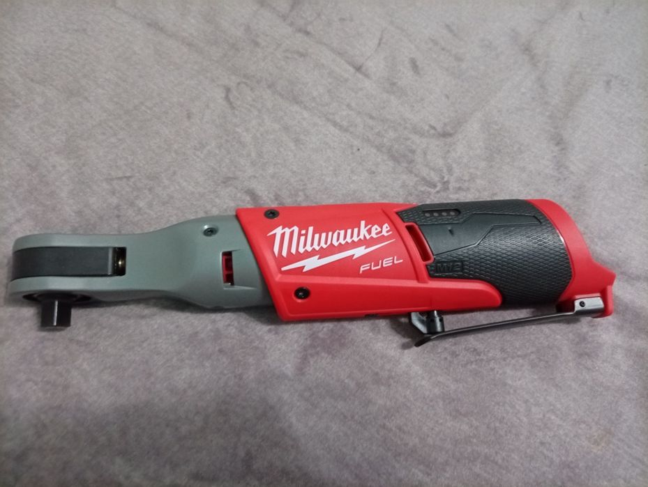 Milwaukee M12 FIR38 udarowy klucz grzechotkowy nowy