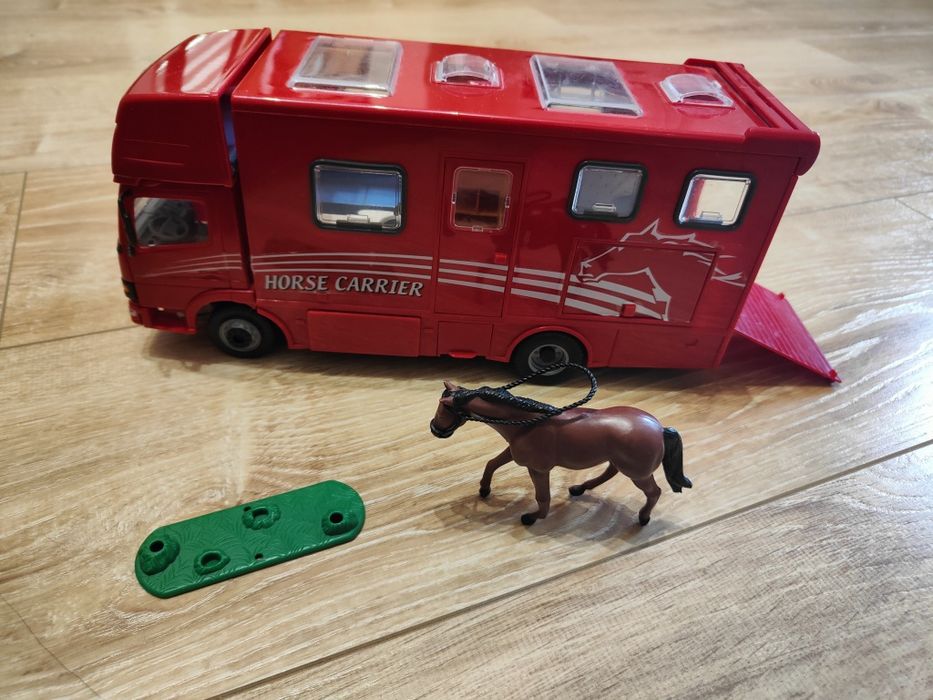 Mercedes kamper-do przewozu koni