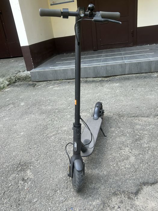 Xiaomi Mi Electric Scooter