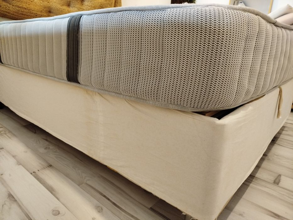 Cama sommier e colchão