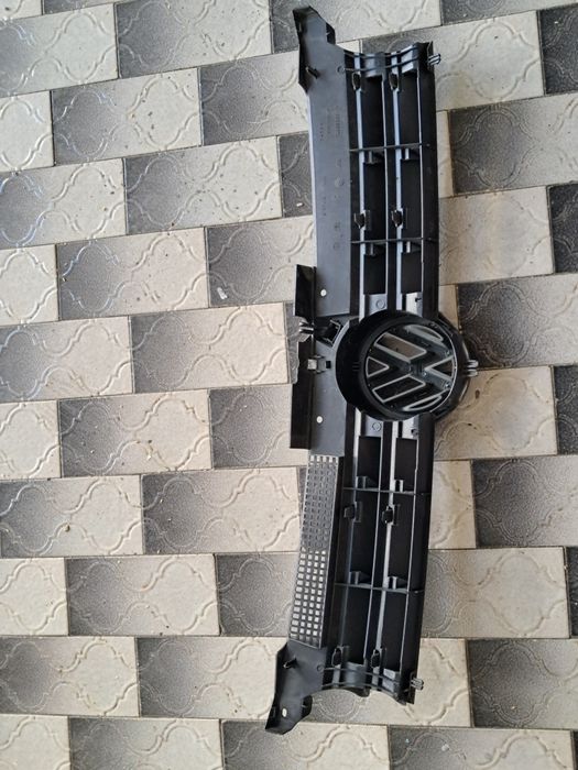 Grelha frontal golf 4