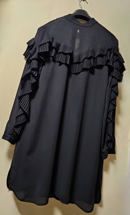 Нова стильна сукня iталійського бренду Silvian Heach, оригiнал