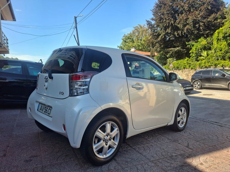 Toyota iQ 1.0 VVT-i 2 MultiDrive