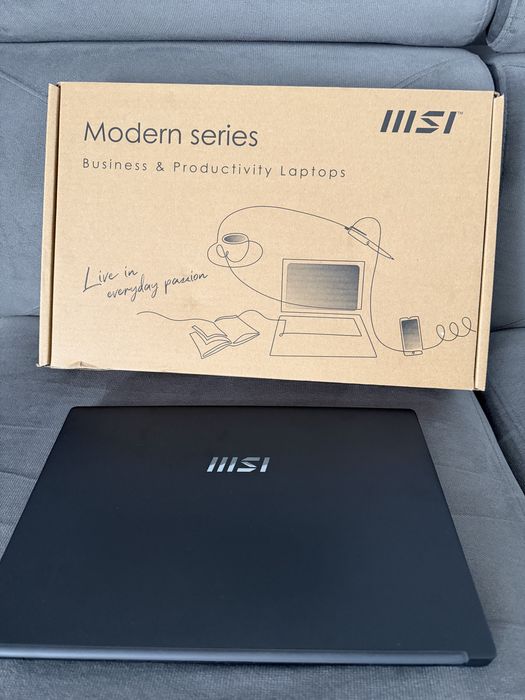Laptop MSI  Modern 15 B11M