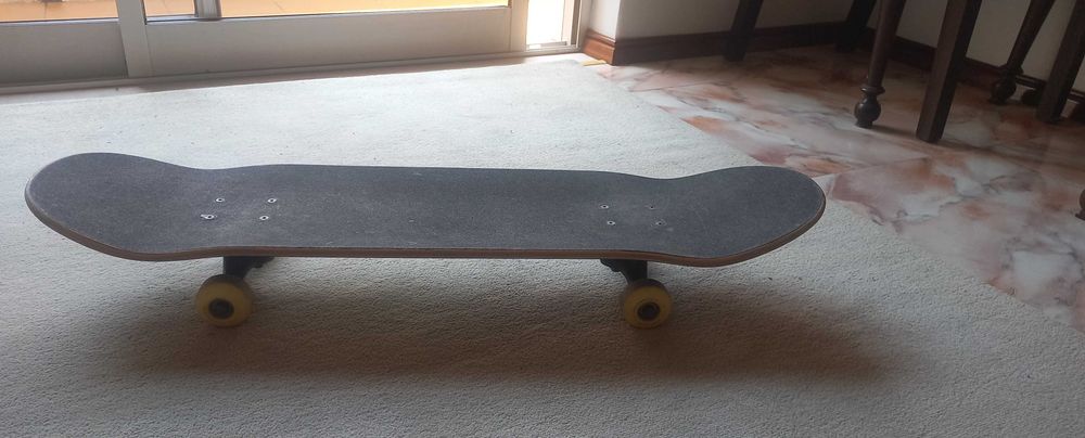 s k a t e   semi novo