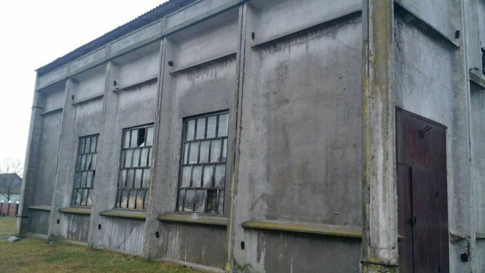 монолітно-збірне приміщення, електроопори, плити перекриття.