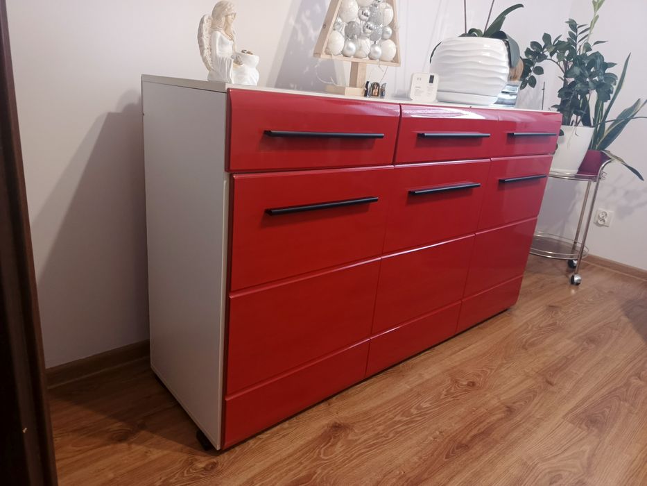 Komoda czerwona 150