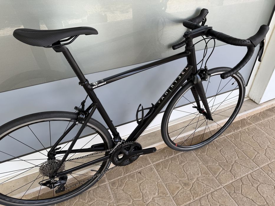 Bicicleta de estrada 11v - Bem equipada!