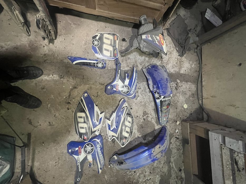 Plasticos yzf 250