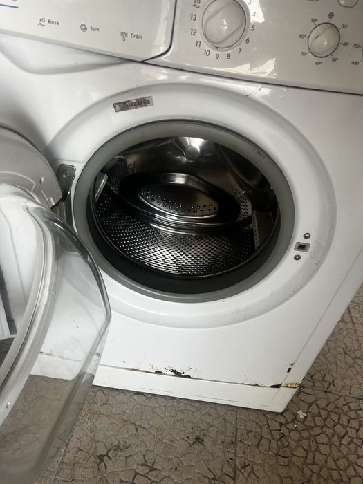 Maquina lavar roupa indesit