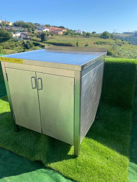 Bancada inox neutra com 2 portas