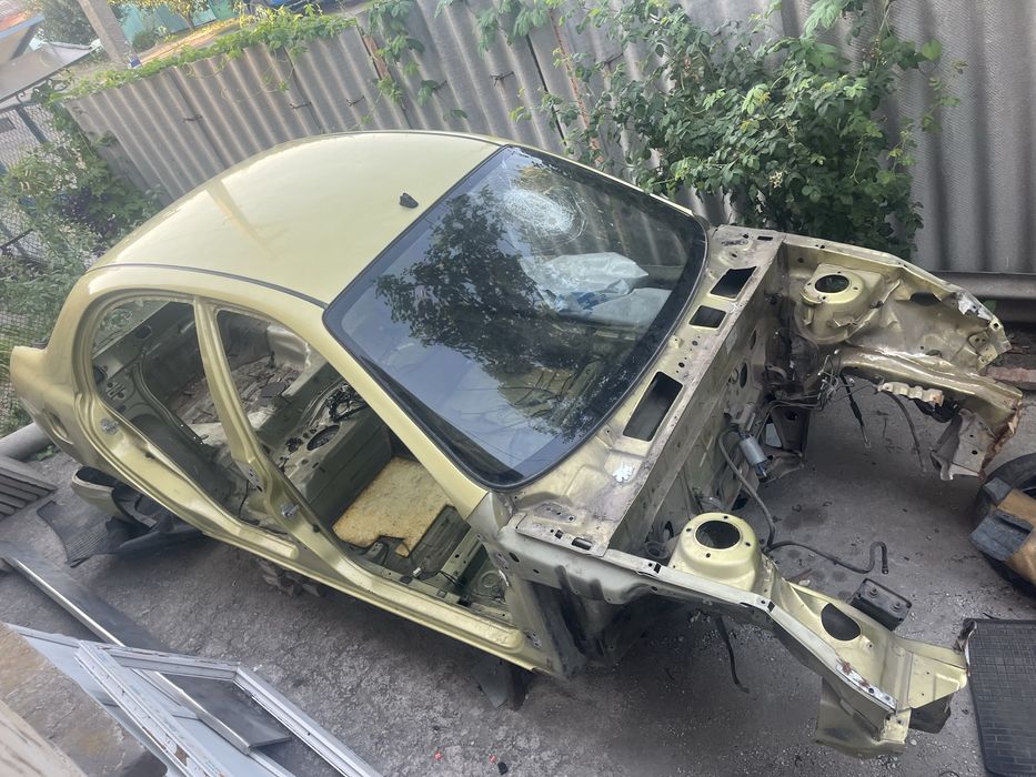 Продам кузовные элементы, документы на Ланос 1.4