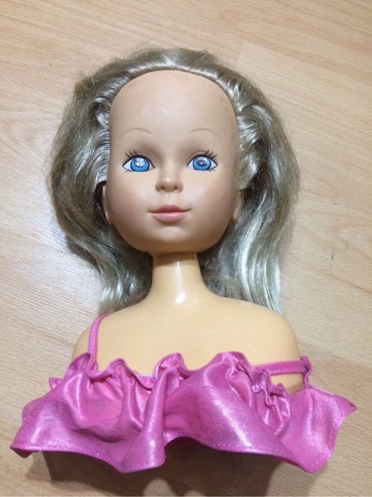 Boneca / busto para pentear