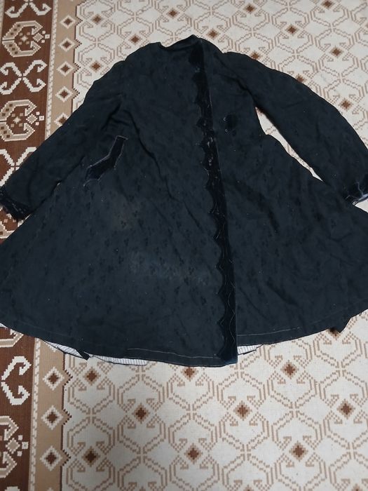 Старовинний жіночий одяг корсетка, жупан.