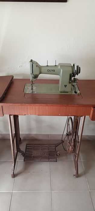 Máquinas de costura Oliva