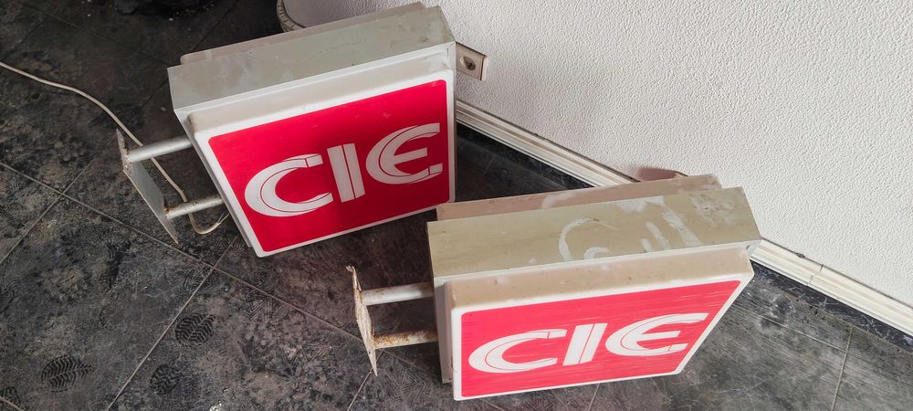 Letreiro luminoso CIE