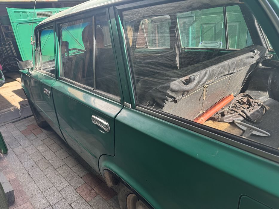 Продам автомобіль ВАЗ 2102