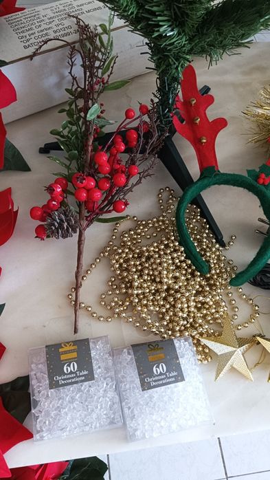 Árvore de natal e enfeites