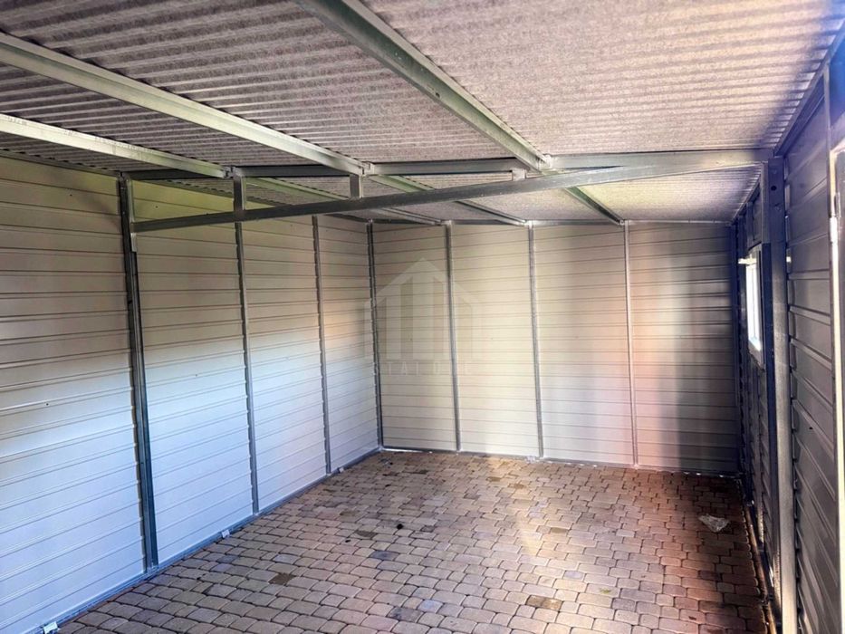 Garaż blaszany 3,5x5m brama drzwi okno dach spad w bok SO181