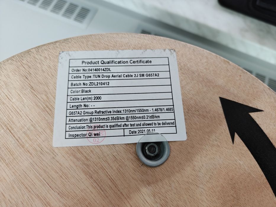 Kabel światłowodowy napowietrzny Drop 4J G.657.A2 Aramid 500m