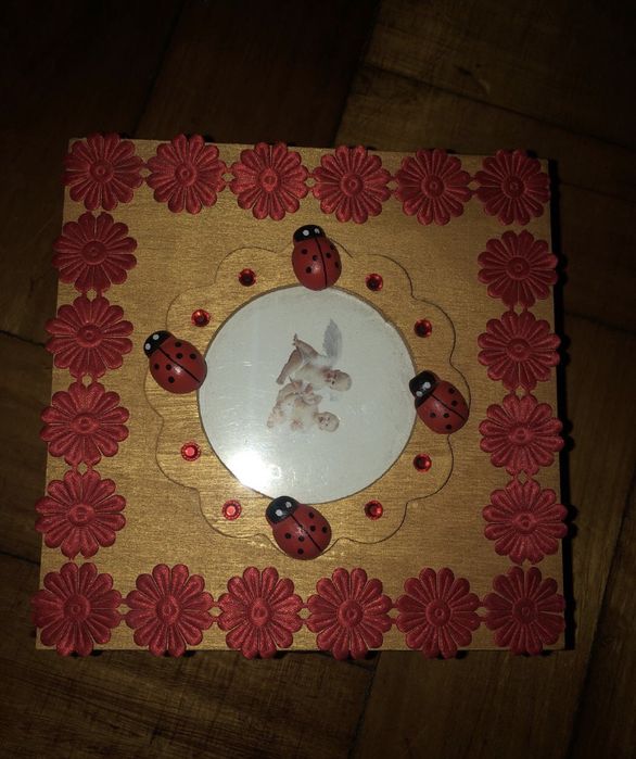 Caixinha decorada à mão