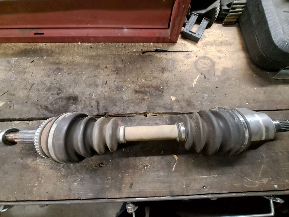 Poduszka do Toyota Avensis 123710r040