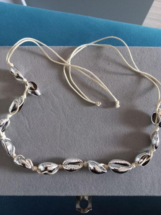 Naszyjnik z muszelek nowy wiązany