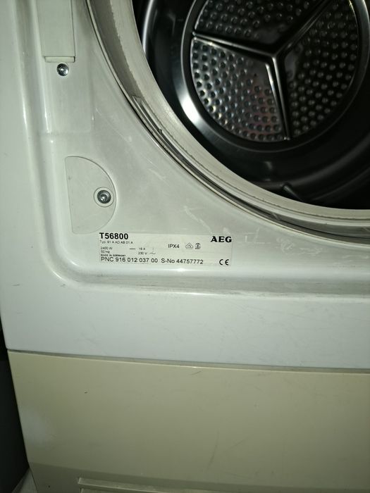 Máquina de secar AEG Lavatherm T56800 – para peças ou reparação