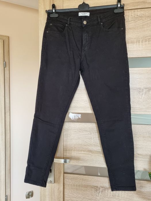 Spodnie damskie czarne Pull&Bear