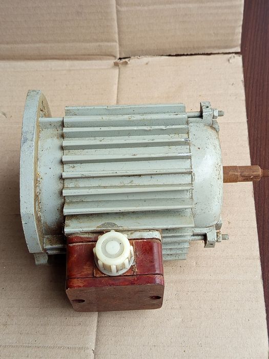 Продам 2 новых электро двигателя СССР,