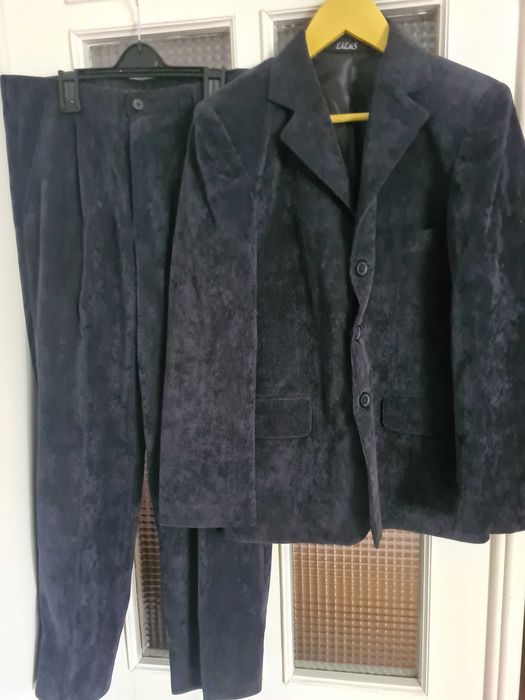 Святковий костюм для хлопчика вельвет синій 38р