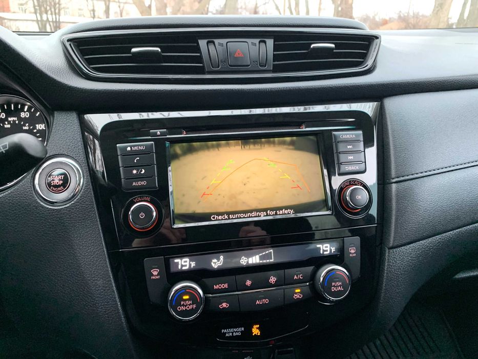 Nissan Rogue полный привод SV AWD 2017 года!