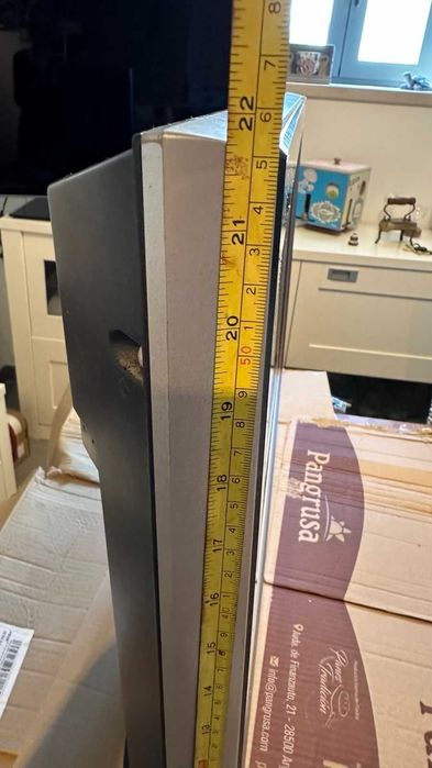 Televisão JVC LT-32S60BU.  Vendido com suporte de parede Vesta