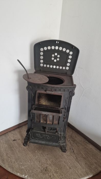 Salamandra de ferro fundindo