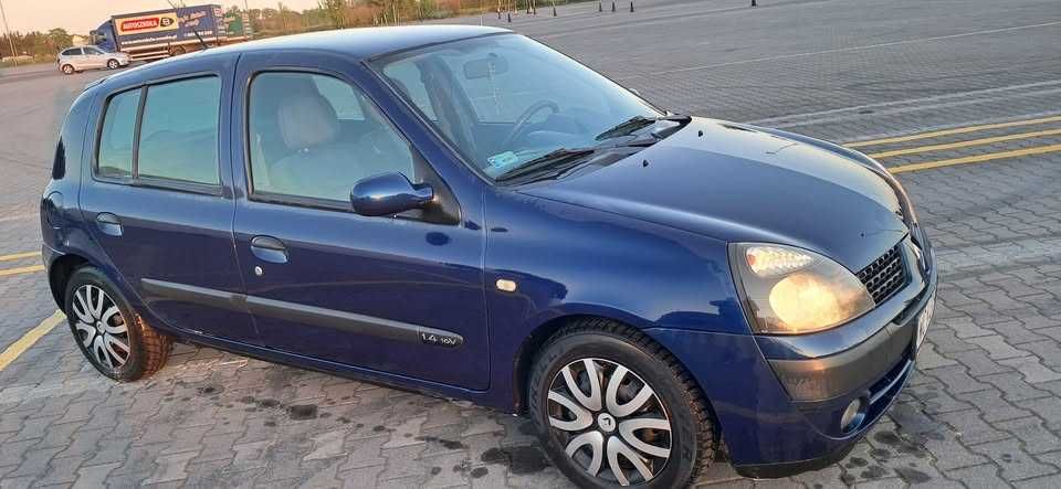 Clio 2  2003 r.     zadbane