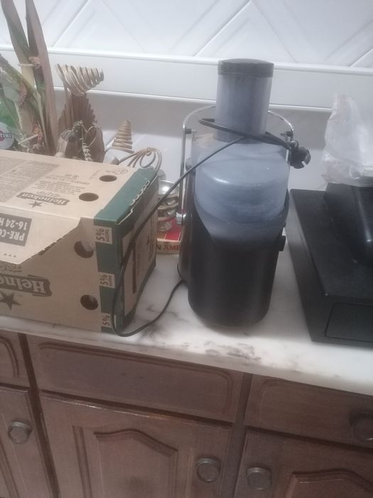 Máquina registadora c/fatura simplificada +máquina de sumos, top Saldo