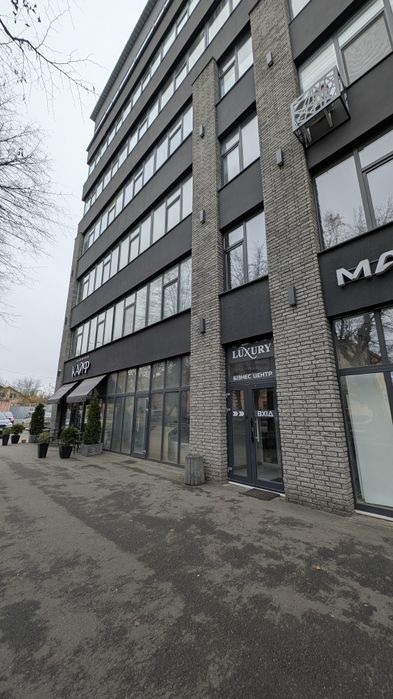 Оренда приміщення 15м. кв. БЦ Luxury