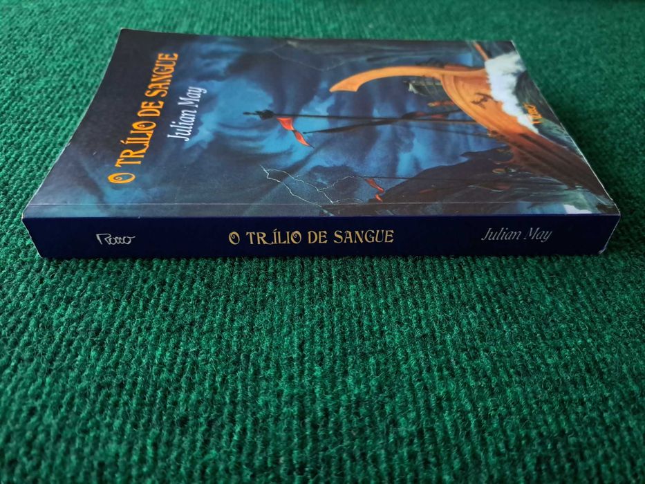 O Trílio de Sangue - Julian May