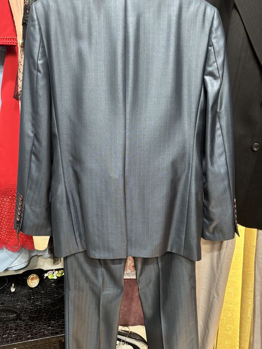 Костюмы мужские новые