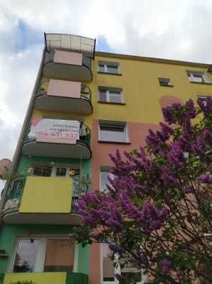 Dwa Pokoje  II Piętro  Balkon  ul Wandy Pawlik 11  Ogrzewanie Miejskie  Po Remoncie - Więcej