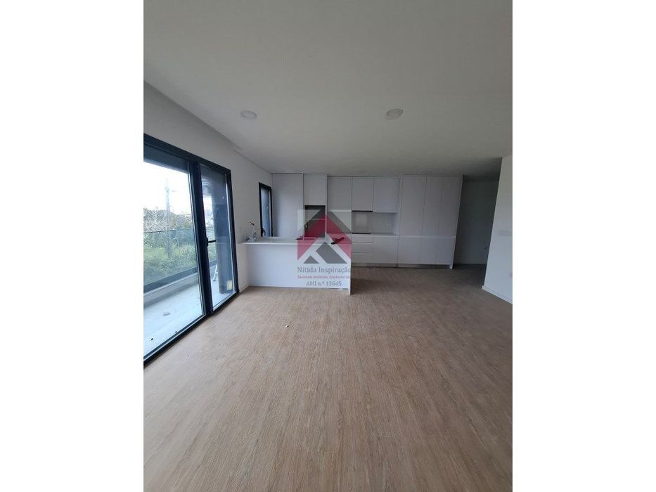 Apartamento T3 + Varanda em Esgueira, Aveiro
