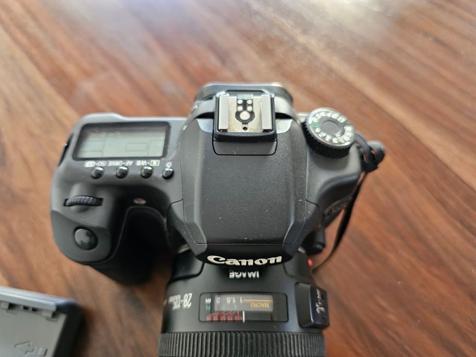 Canon EOS 40D com lente Ultrasonic 28-135mm