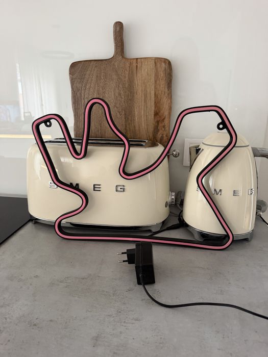 F1 Katar Doha circuit neon różowy
