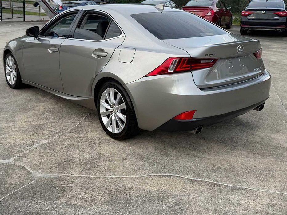 Lexus IS 250      2015