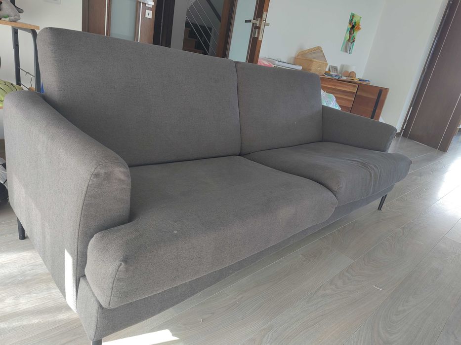 Sofá cinzento de 2 lugares